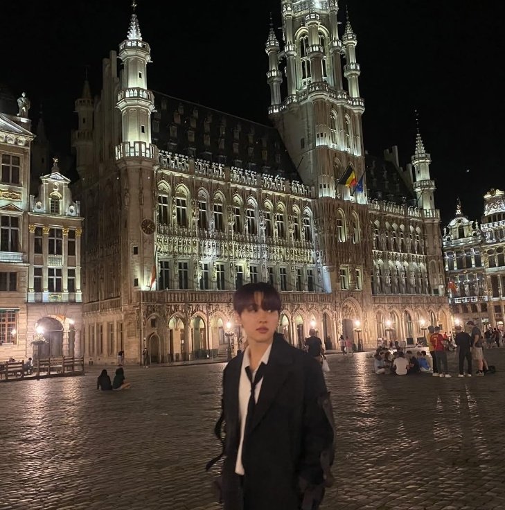 RIE_FR's tweet photo. [🫐] INSTAGRAM | 07.03.25 [1/2]

➠ 5 photos

[🎵: Sweet Dreams - j-hope)

« Beaux rêves »

🔗 : https://t.co/PevtS5ywqB

#RIE #OnlyOneOf #리에 #온리원오브 https://t.co/gF8DvEIEcM