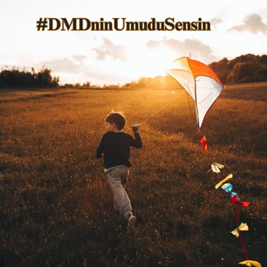 Benim suçum ne? Bir hastalıkla doğmak mı? Hayatta kalmak için mücadele etmek zorundayım, ama mücadelem ilaca ulaşmak olmamalıydı…
#dmdninumudusensin