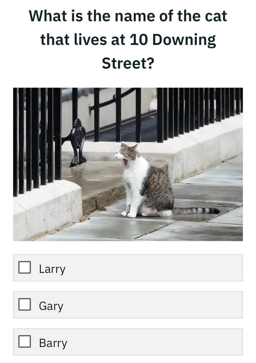 Larry the Cat tweet media
