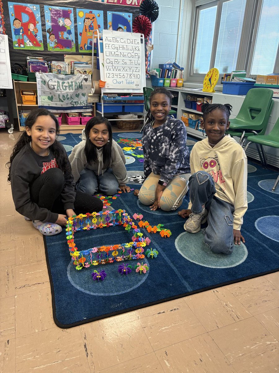 It’s not magic, it’s science Friday in ⁦<a href="/Gaghan201/">Gaggle of Gaghans 2024-2025</a>⁩💚🐾 ⁦<a href="/SEM_Dalers/">SEM Dalers</a>⁩ ⁦<a href="/SEM_PTA/">Saltzman PTA</a>⁩