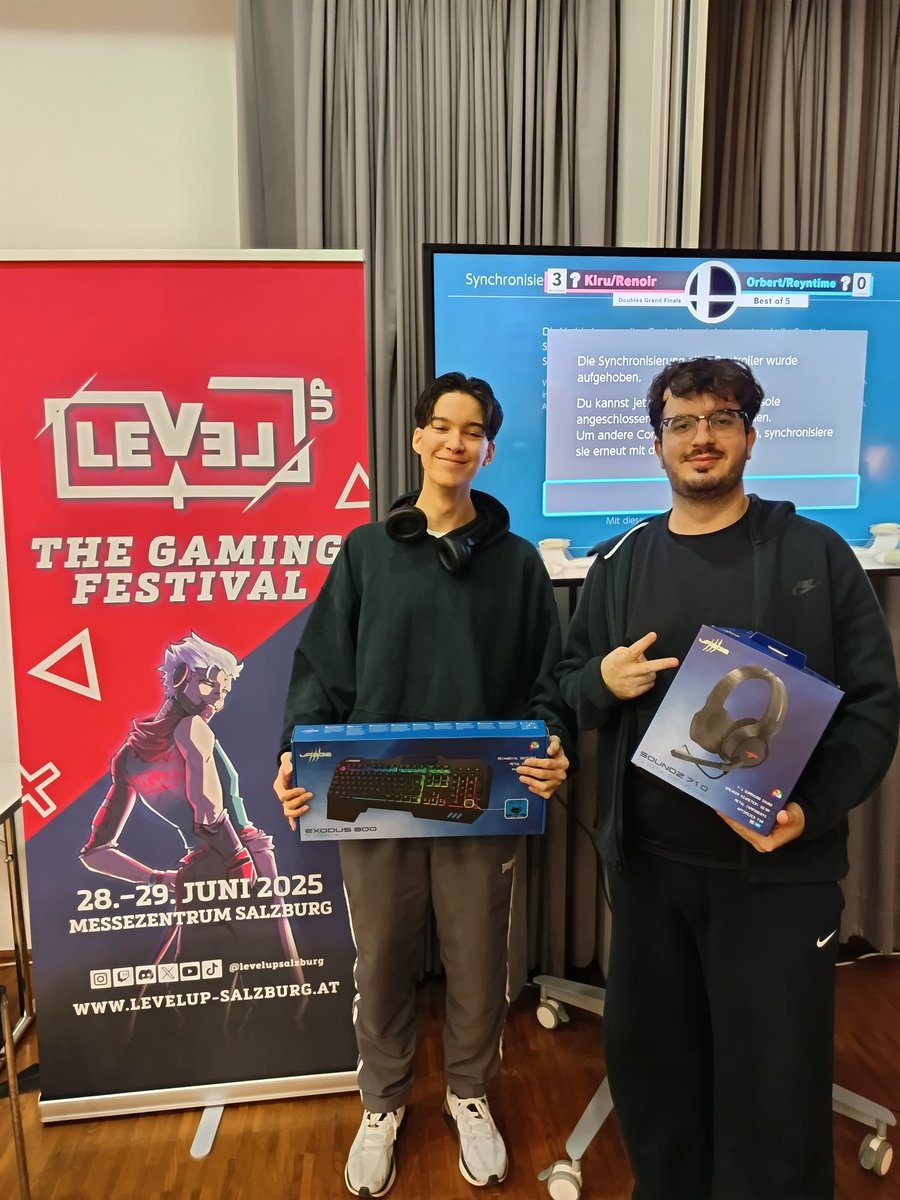 Wir sind heute am Button Festival 2025!

Im SSBU doubles Turnier konnten sich <a href="/og_renoir/">Renoir</a> und <a href="/kirubruh/">Kiru</a> durchsetzen!

@jstn1810 ist auch hier!