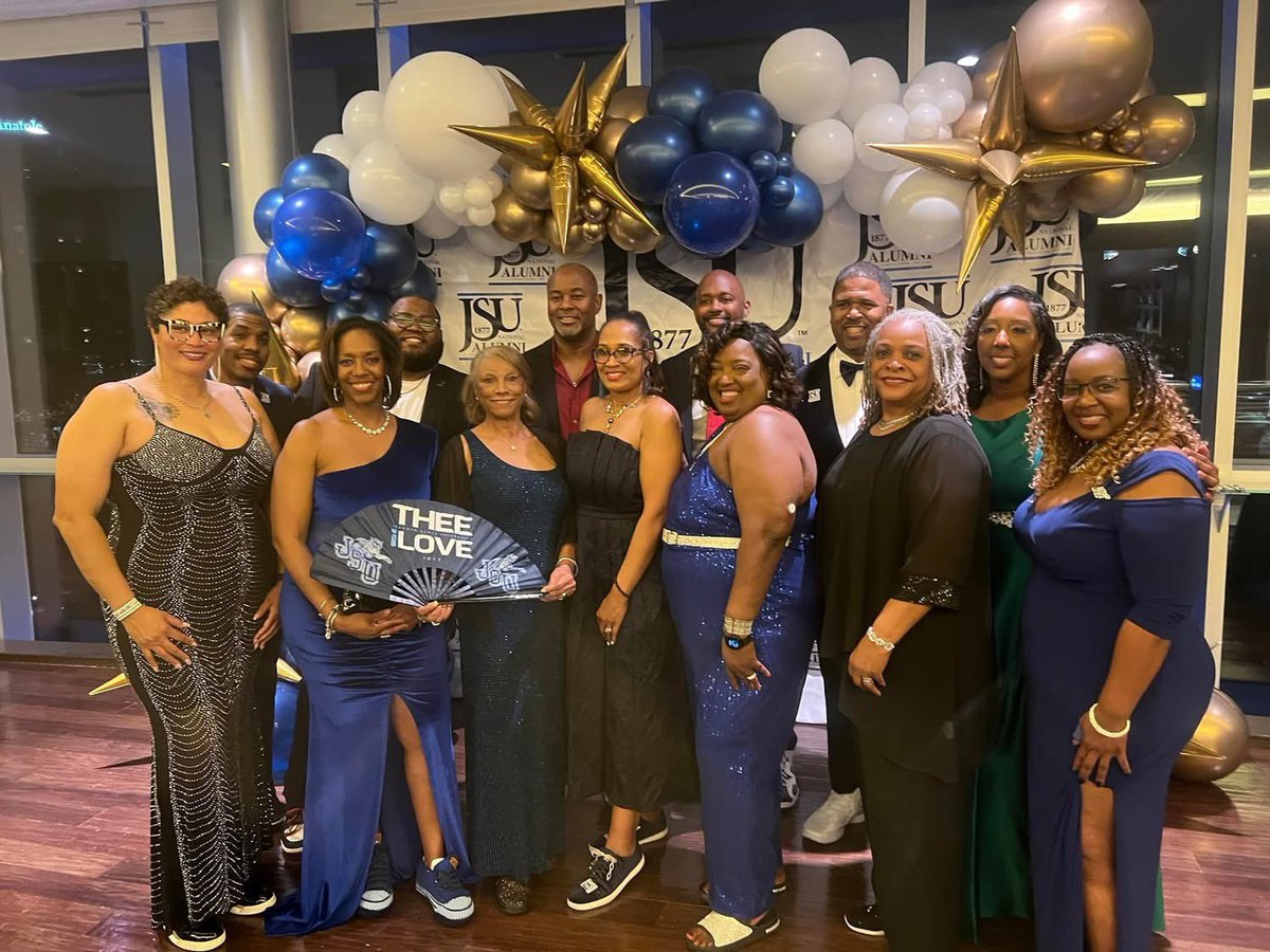 jsunaaDFW's tweet image. We give a special salute to the women who have made, and continue to make, our chapter extraordinary. Your dedication shaped JSUNAA DFW into what it is today. One thing for sure: your love for JSU is undeniable, and there's NOTHING like a JSU woman! Happy Women’s History Month!