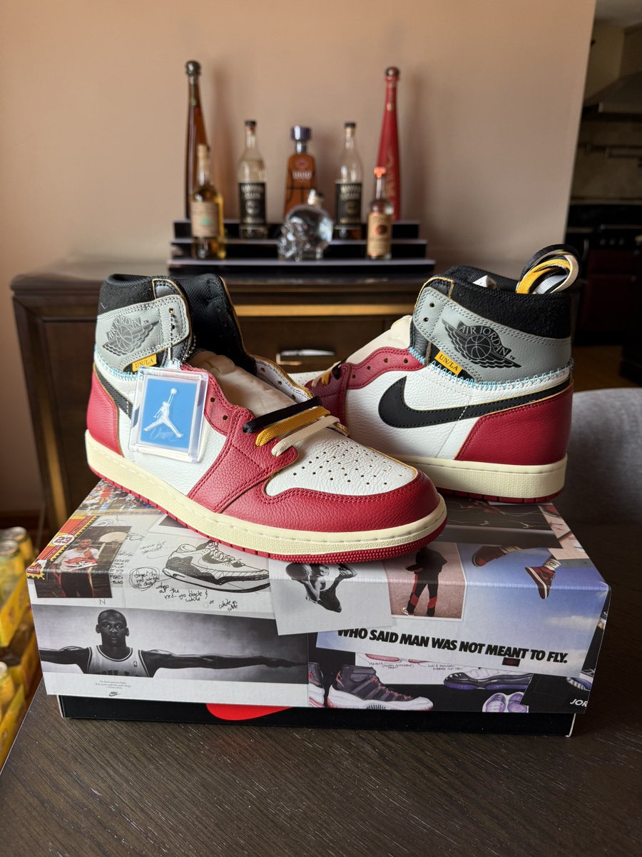 leather is butter on these. but i dont rock 1s so sz12 available.