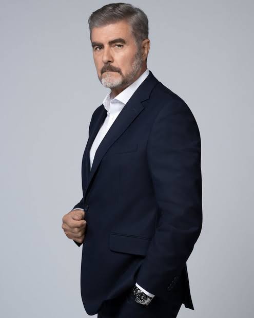 Definitamente fueron los mejores personajes, les a de doler la espalda de cargar con todo el peso de novela 

Una historia que tenia mucho potencial la terminaron 😴 
#seddevenganza