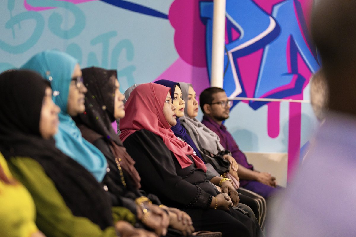 raees_muizzu tweet picture