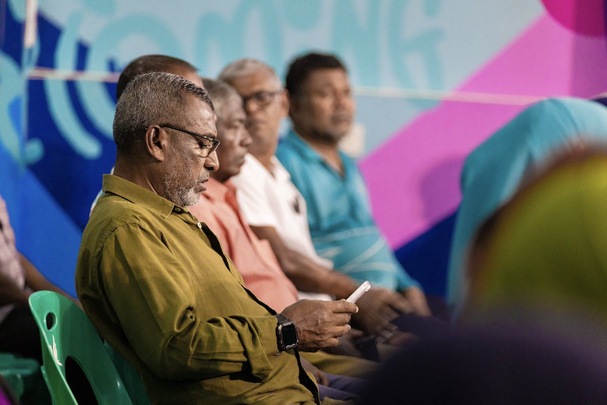 raees_muizzu tweet picture