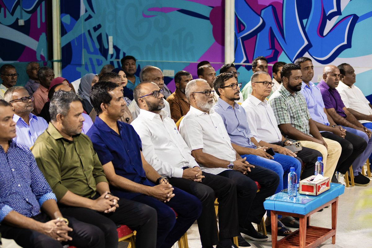 raees_muizzu tweet picture
