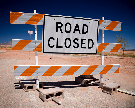 FarmingtonCTPD's tweet photo. Main Street (RT. 10) will be closed from Mountain Road to Meadow Road due to a water main break. The closure will be in place for an extended period of time. Seek alternate routes. https://t.co/M4GVul9AR3