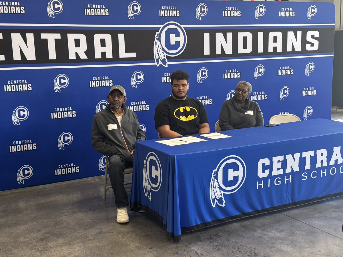 CSi Alert:   Congratulations to Central student-athletes signing to play at the next level: Kendall Weiser - Missouri State (Dance) and Football players Marquel Mayfield - MWSU, Boston Stobaugh - MWSU and Malakai Thaxton - Iowa Western