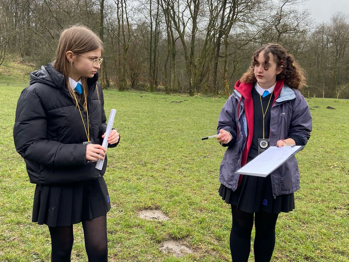 DerbyHighMaths's tweet image. Today a group of our Year 10 students ventured up to Hoddlesden to study an analemmetic sundial with hopes of creating our own at The Derby High School.

Here you can see students collecting data and measurements for the project.

@derbyhighbury #enrichment #practicalmaths
