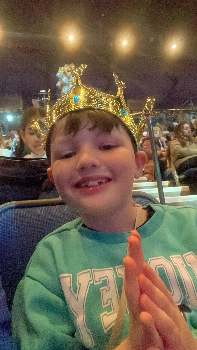 #DisneyOnIce