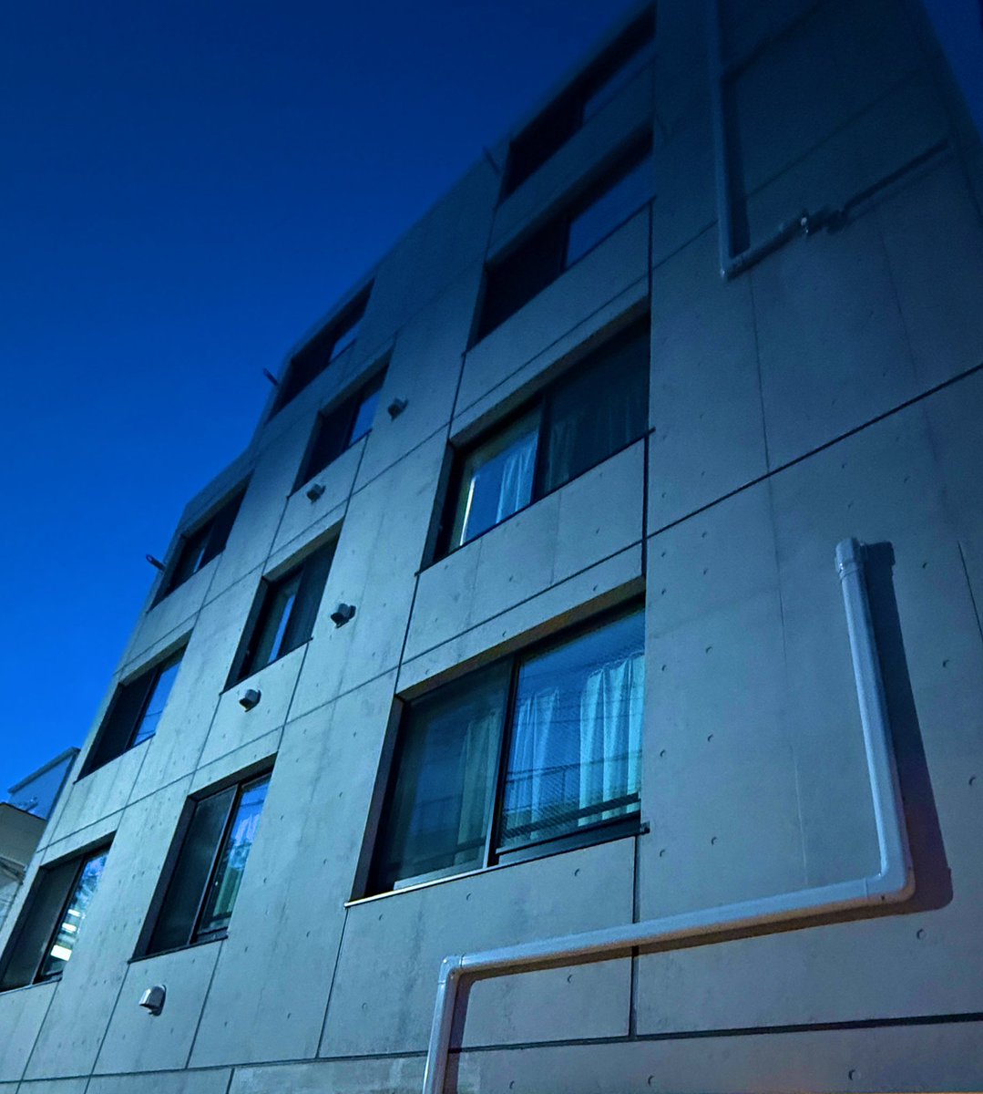 先月都内にマンション一棟購入しました。
昨年からドル円が160円代の時に円を調達しておりまして、その運用先として都内不動産にしました😆金利も米国よりも大幅に低く良き買い物でした。今年中にもう一件検討中🤔