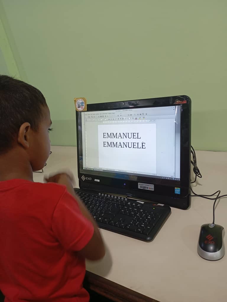 #07Mar | Tutores CBIT de la UEC "Fe y Alegría La Consolación" del Municipio Caroní en Atención Escolar a niños y niñas de Preescolar, fortaleciendo su aprendizaje en escritura con el uso del Teclado y la aplicacion Libre Office Writer.

#MPPEDUCACION 
#SomosFundabit