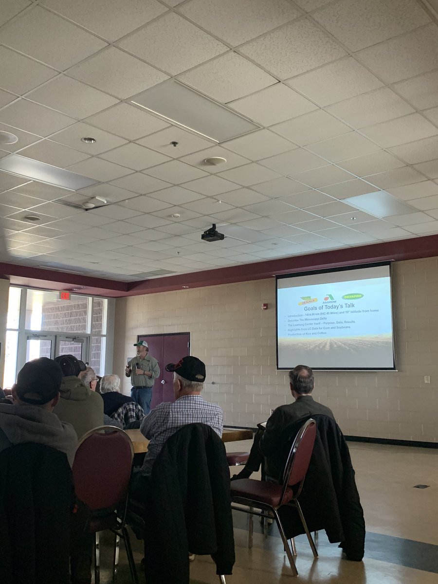 This knowledge is tariff free!
Could hear a pin drop as <a href="/Bugman70/">Jay Mahaffey</a> shared his experience growing crops in the Mississippi Delta at #cropdays2025 #ontag <a href="/Bayer4CropsCA/">Crop Science Canada</a>