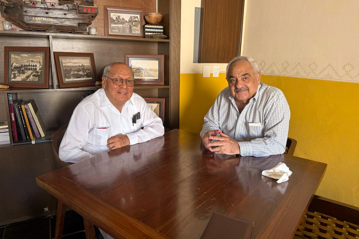 Con el ingeniero <a href="/armandotoledoj/">Armando Toledo Jamit</a> me une una amistad de hace varios años; después de varios meses tuvimos la oportunidad de platicar e intercambiar ideas.

#ElProfeSenador #Morena
#Campeche