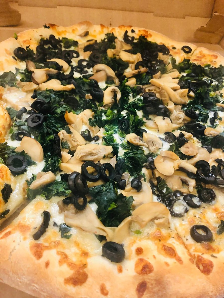 ArnierisPizza's tweet image. Happy 1st Friday Of Lent!! 
✝️🇮🇹🍕
#Lent2025 #weareready #GetYourFix #wedeliver #EatArnierisBeHappy
#familia #Tradition #since1977