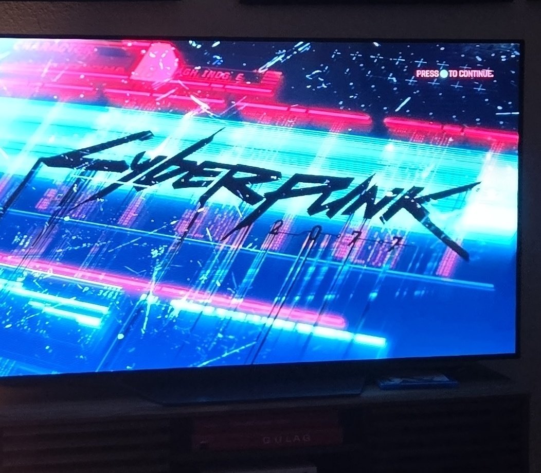touguchi's tweet photo. Пора разобраться в том факте, является ли Cyberpunk comfort game или прямым знаменикм депрессивного эпизода. https://t.co/vdOBd2EYUg