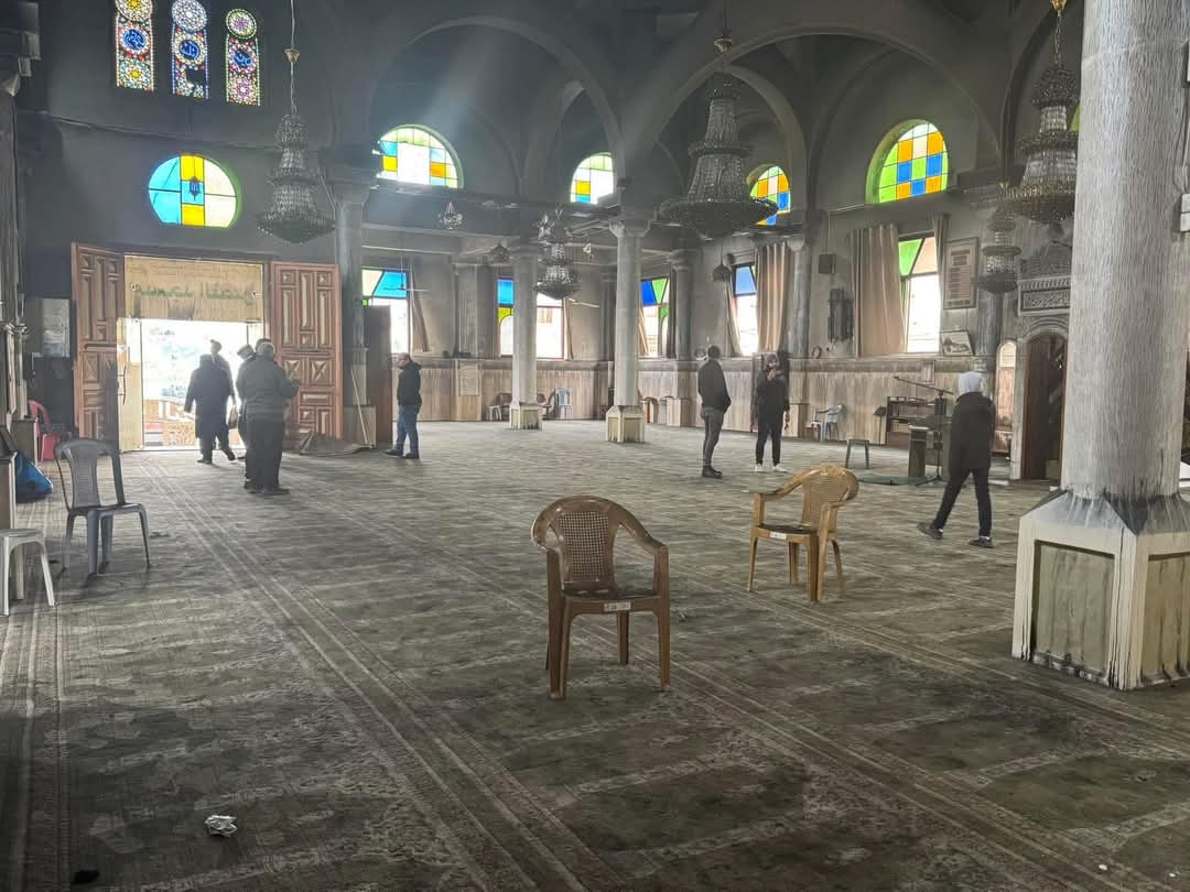 The An-Nasr Mosque in the center of the Old City of Nablus was set on fire by the Israeli army last night.