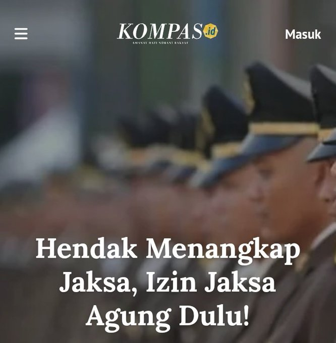 MurtadhaOne1's tweet photo. Mahkamah Konstitusi diminta untuk membatalkan atau setidaknya memberi makna baru terhadap ketentuan di dalam UU Kejaksaan khususnya terkait dengan hak imunitas jaksa 

Tanpa batasan yang jelas, hak imunitas tersebut sangat mungkin berubah menjadi impunitas bagi tindakan-tindakan oknum jaksa yang menyalahgunakan wewenang.