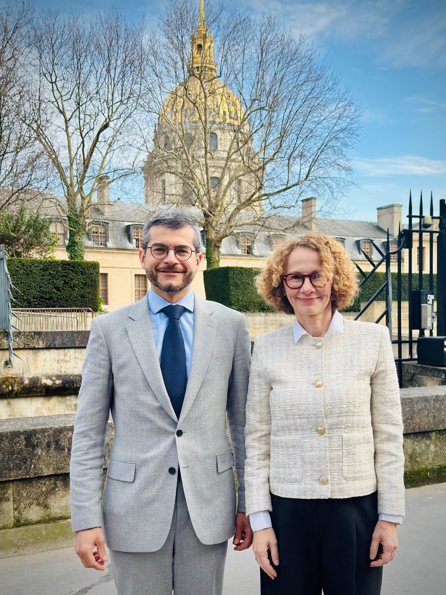 Radmila Shekerinska (@depsecgennato) on Twitter photo Avec le Secrétaire général adjoint <a href="/bertodiplo/">David Bertolotti</a>, nous avons discuté des priorités de l'#OTAN : Ukraine, Balkans occidentaux, Caucase du Sud, Russie, UE, industrie et partage du fardeau. Nos menaces globales augmentent ; nous devons aller plus loin et plus vite pour y faire face. Avec le Secrétaire général adjoint <a href="/bertodiplo/">David Bertolotti</a>, nous avons discuté des priorités de l'#OTAN : Ukraine, Balkans occidentaux, Caucase du Sud, Russie, UE, industrie et partage du fardeau. Nos menaces globales augmentent ; nous devons aller plus loin et plus vite pour y faire face.