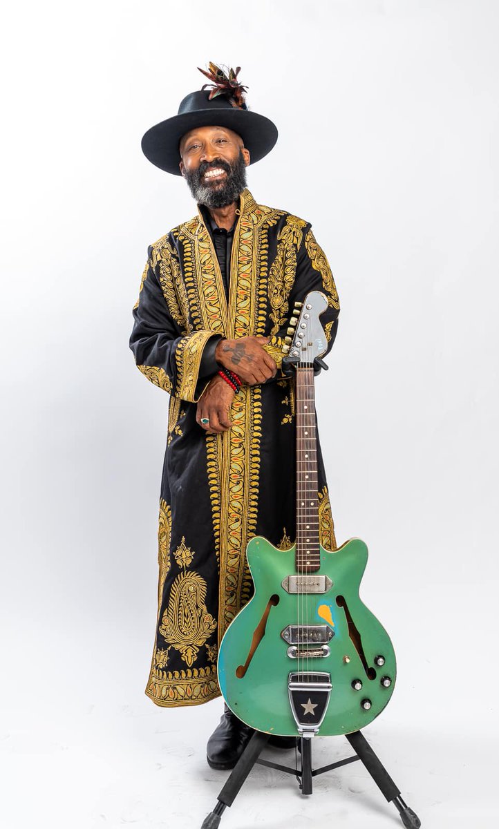 philip lewis tweet media