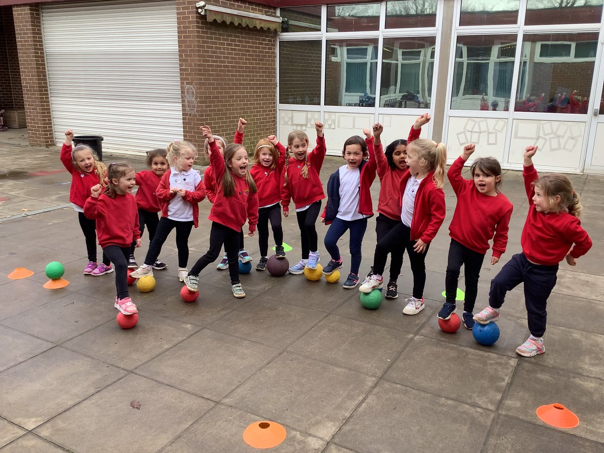 LevendalePri's tweet photo. All our girls from Nursery to Year 6 had a fantastic afternoon playing football &amp; practising skills all organised by our brilliant Y5 &amp; 6 girl sports leaders for @FA @EnglandFootball #LetGirlsPlay #BiggestFootballSessionEver 
They loved it! GirlsCANplay! @NorthfieldSSP 
EY ⤵️ https://t.co/nCn675973g