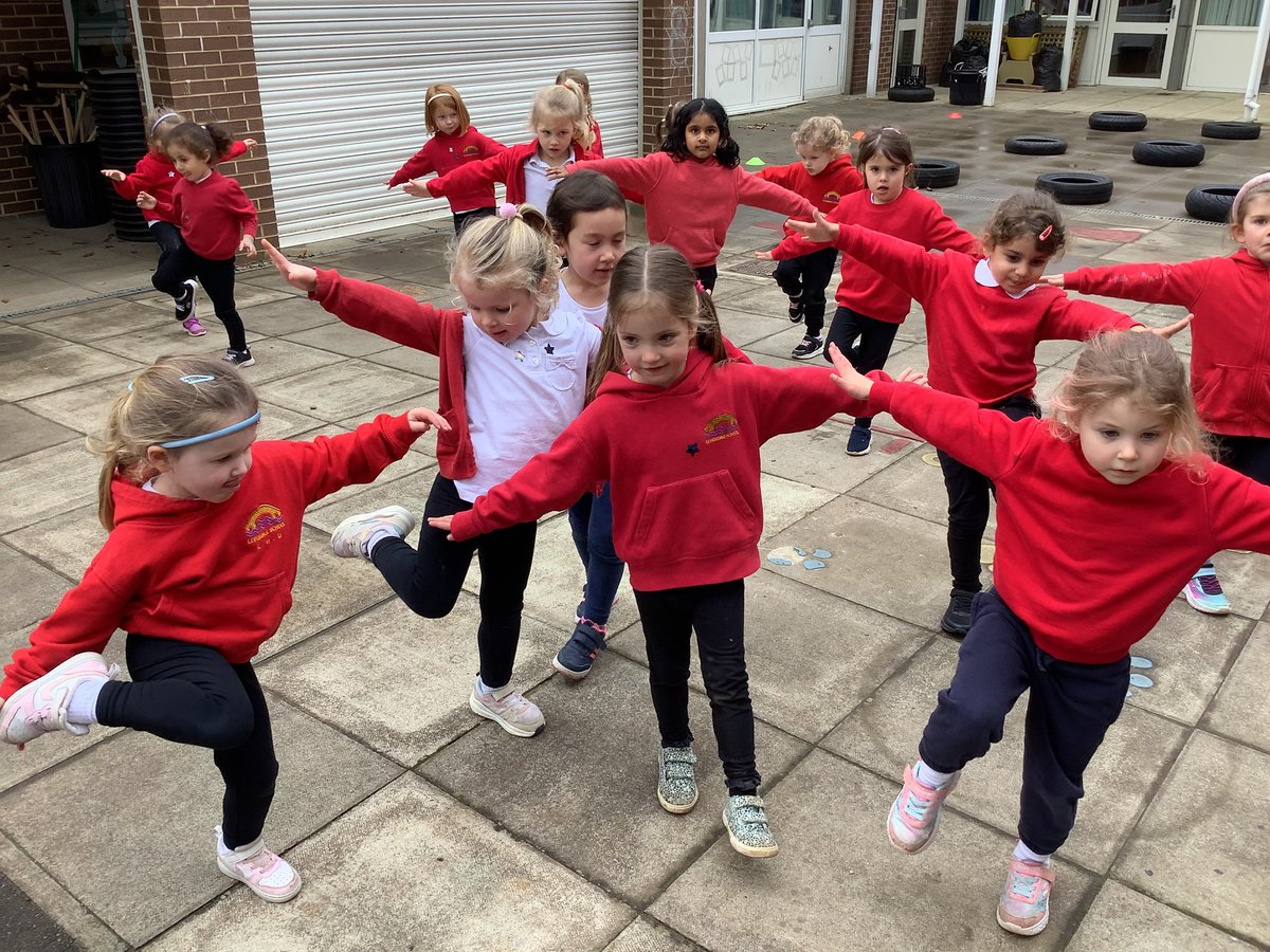LevendalePri's tweet photo. All our girls from Nursery to Year 6 had a fantastic afternoon playing football &amp; practising skills all organised by our brilliant Y5 &amp; 6 girl sports leaders for @FA @EnglandFootball #LetGirlsPlay #BiggestFootballSessionEver 
They loved it! GirlsCANplay! @NorthfieldSSP 
EY ⤵️ https://t.co/nCn675973g