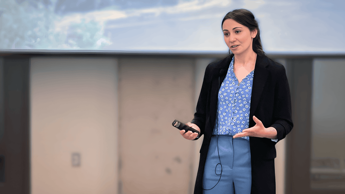 uOttawaResearch's tweet photo. Olga Koppel est scientifique + entrepreneuse qui recueille des données sur la qualité de l'air pour des villes plus saines. Avec @EcoSafeSense, elle transforme la recherche en impact réel. 🌱🏙️

Découvrez son parcours inspirant : 🔗https://t.co/NdrvS58uFb

#JIF2025 #FemmesEnSTIM https://t.co/WxI6AfBs8q