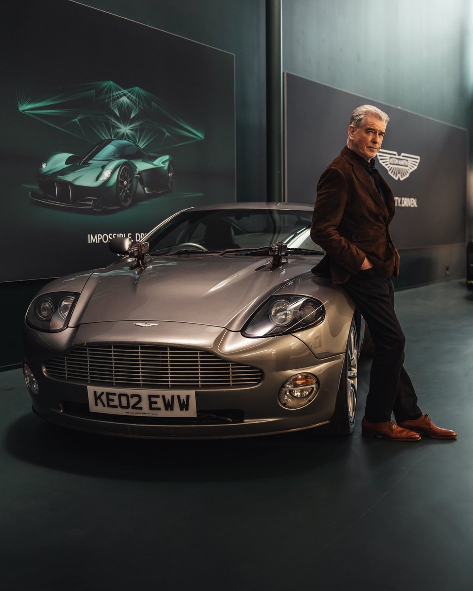 James Bond Vehicles tweet media