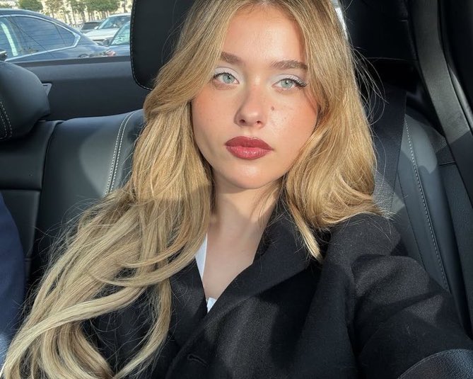 ninguém a ama mais do que eu estão entendendo.