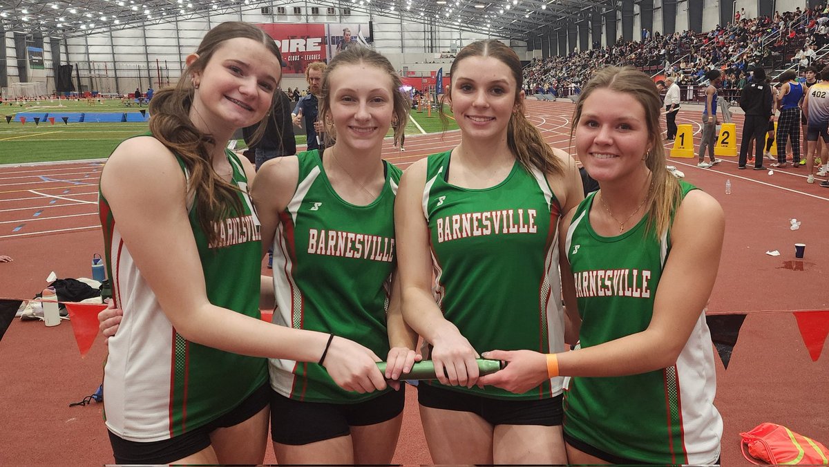 ShamrocksTrack's tweet image. Girls 4x200 place 10th at the Indoor State Championships!  They set a new school record of 1:58.63.  
Addyson Keiger-Avery Bliss-Lexi Grear-Alivia Smolira
Great Indoor Season, Girls!