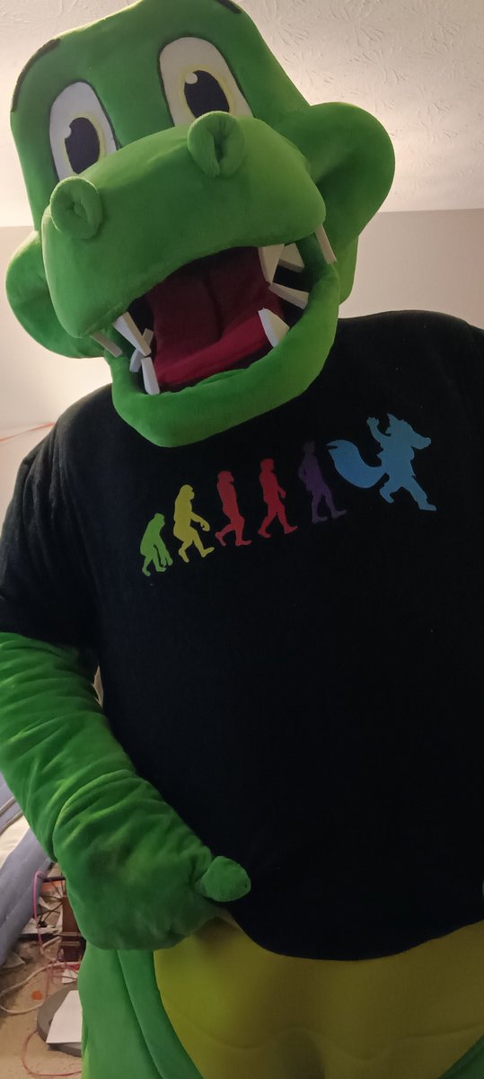 Just want to show off a shirt I got from a friend for Christmas. #fursuit