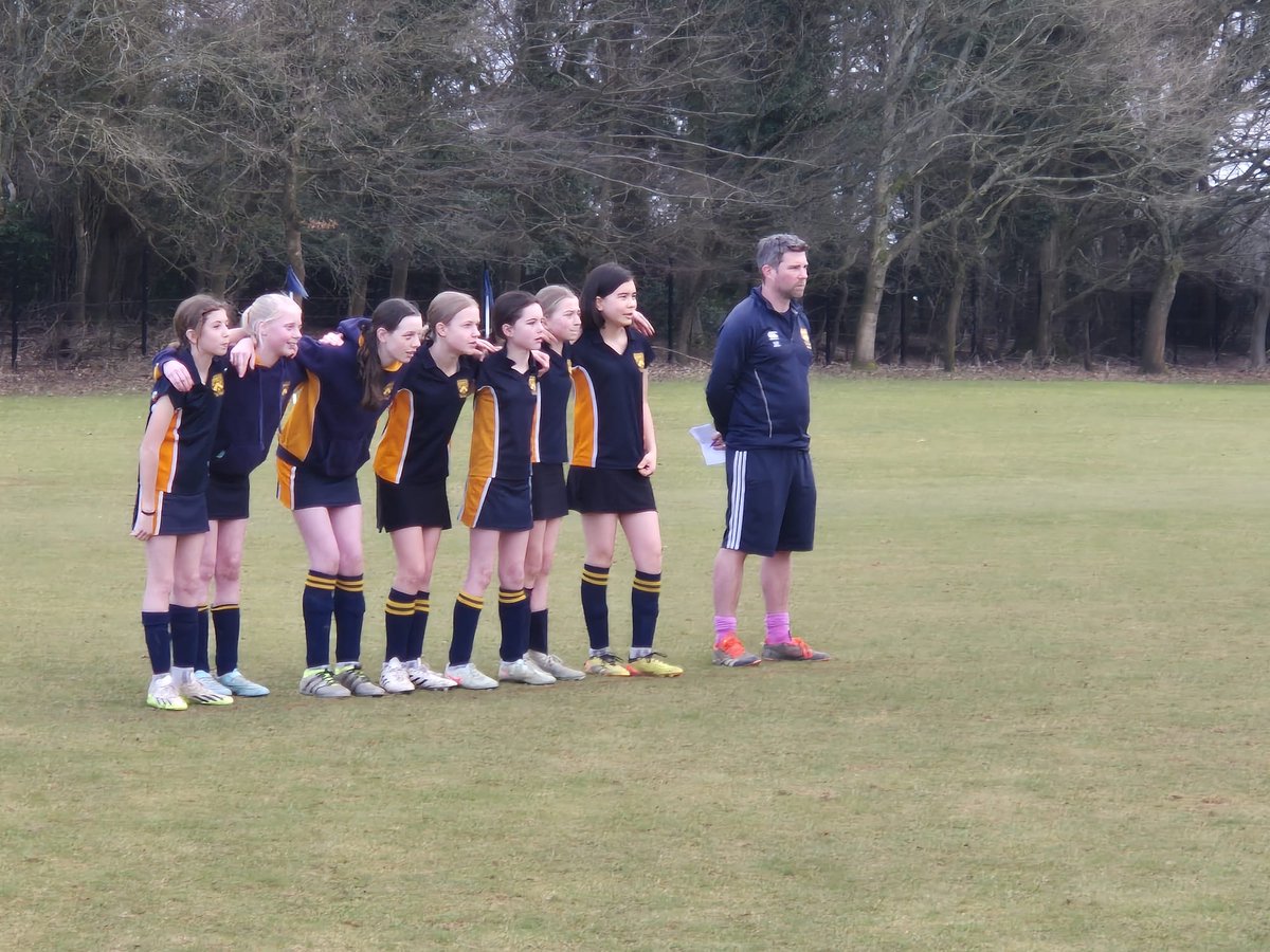 Handcross Park tweet media