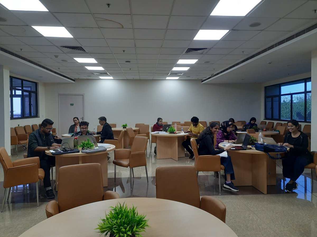 prashant_pawar's tweet image. RCB @unescorcb along with Editage @Editage organised 3-day interactive manuscript writing workshop for our students. I hope it will help them for effective story telling.