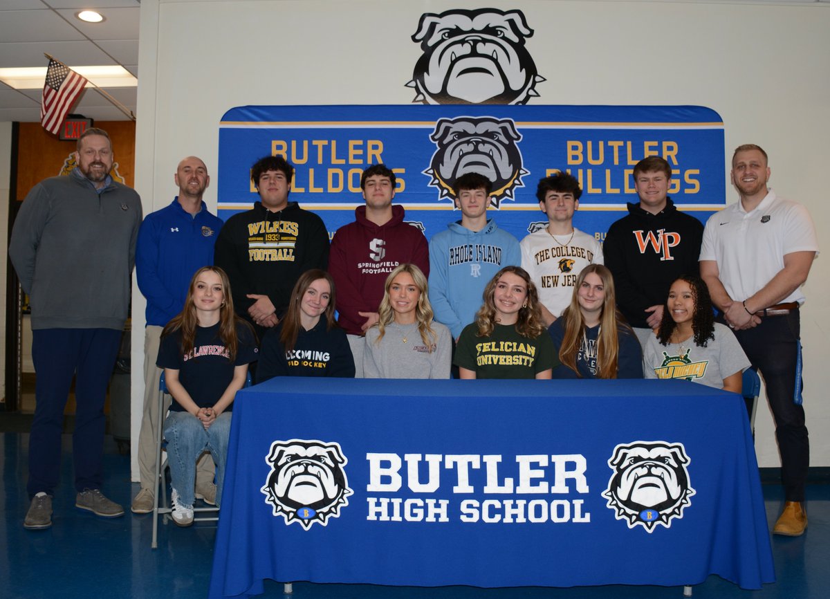 Congratulations to all of our senior athletes who are planning to continue their athletic careers in college! Go Bulldogs!