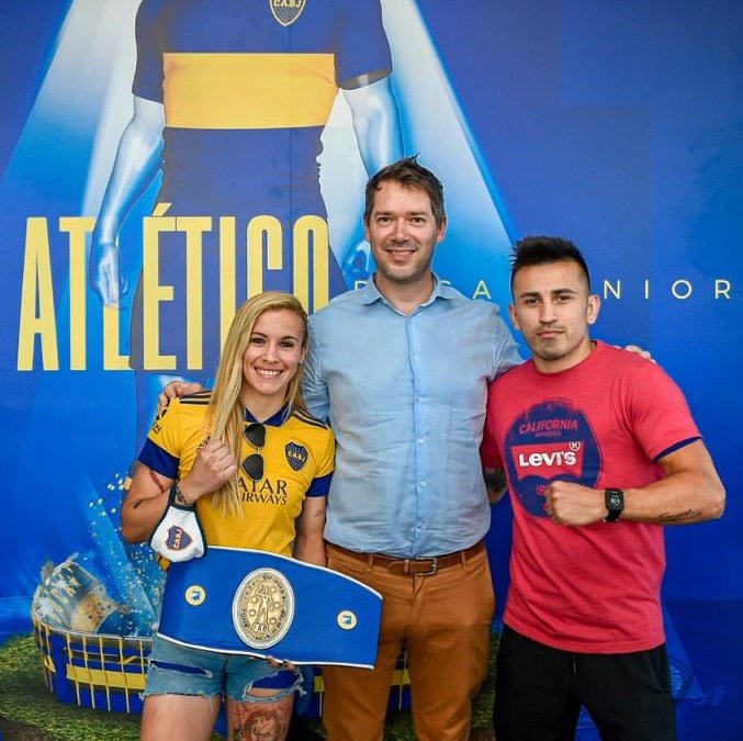Que tremenda pelea de nuestro amigo y padrino de <a href="/BocaBoxeo/">Boxeo Boca</a> <a href="/NeeryRomero/">Nery Romero</a> por el titulo mundial.
Orgullo Xeneize!!
💪💙💛💙