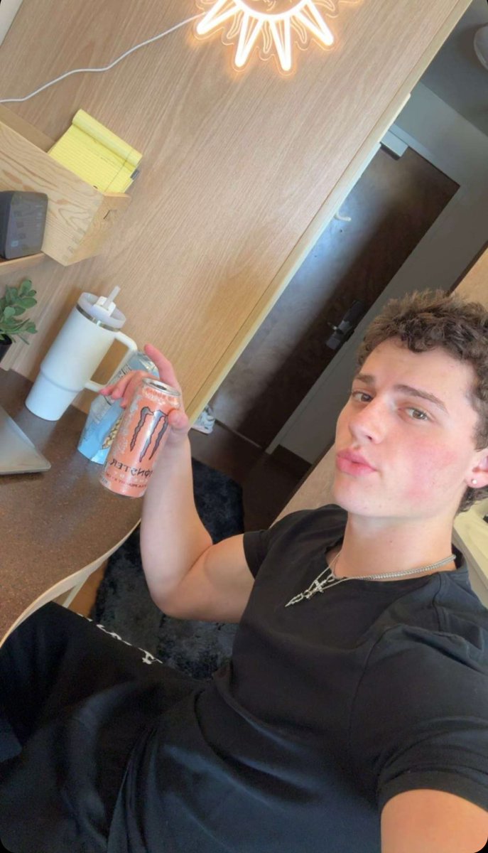 Fan Page (@lukeywfan) on Twitter photo 