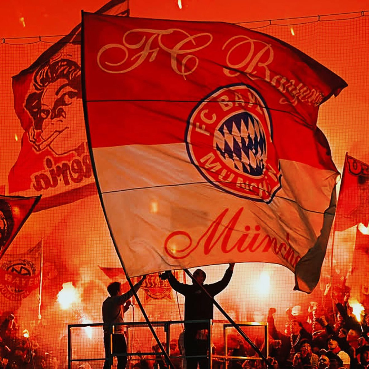 ultras1899_'s tweet image. Bayern Munich - Bayer Leverkusen #pyroshow #SudkurveMunchen #bayern #fcbayern #FCB #Sudkurve #FCBB04 #UCL #ChampionsLeague #bayernmünchen (05.03.25)