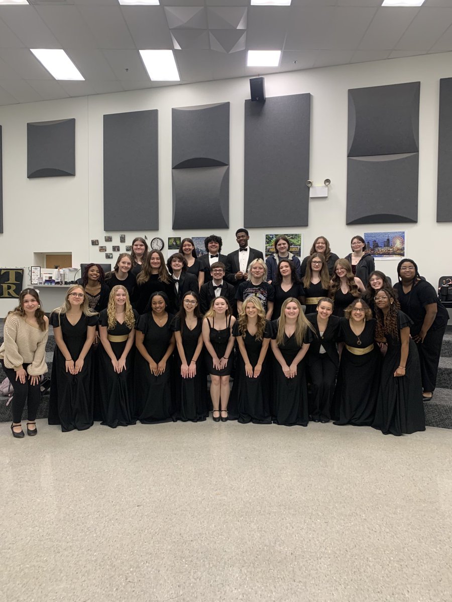 FZE Choirs tweet media