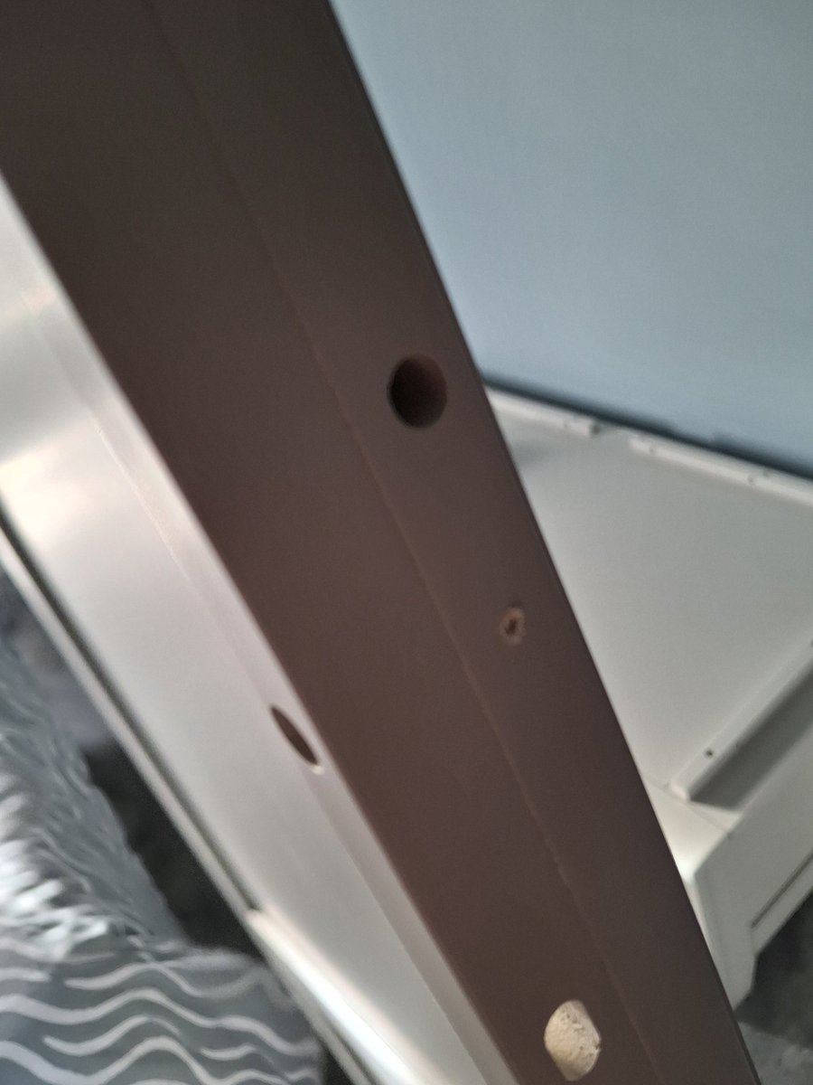 Shropflatpack's tweet photo. 1st job of the day and the customer brings up a cup of tea and 3 biscuits! Set the day off right ✅️ 
2nd job was a beautiful wardrobe from @CotswoldCo that the delivery drivers/task rabbit 'installers' had bodged before giving up.Sorted in 1 hour 👌 
2 very happy customers https://t.co/NzAvs9ITmh