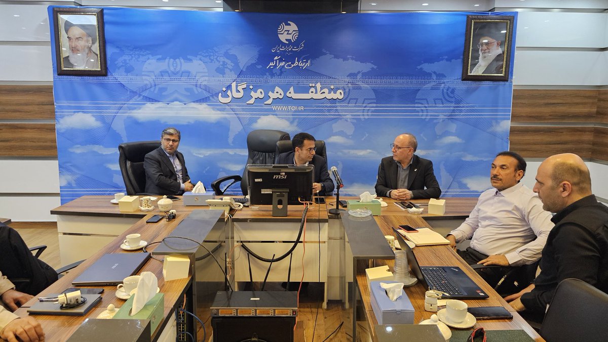 Balouchzahi's tweet photo. بررسی طرح‌های ارتباطی هرمزگان با حضور اپراتورهای سیار، مخابرات منطقه و معاونت توسعه منابع استاندار؛ تشکر از مجموعه‌ی استانداری و مدیران استانی به منظور تسهیل روال‌های اخذ انشعاب برق و تسریع دریافت استعلامات بین دستگاهی.
@HashemiSattar https://t.co/fsF5uLlo3P