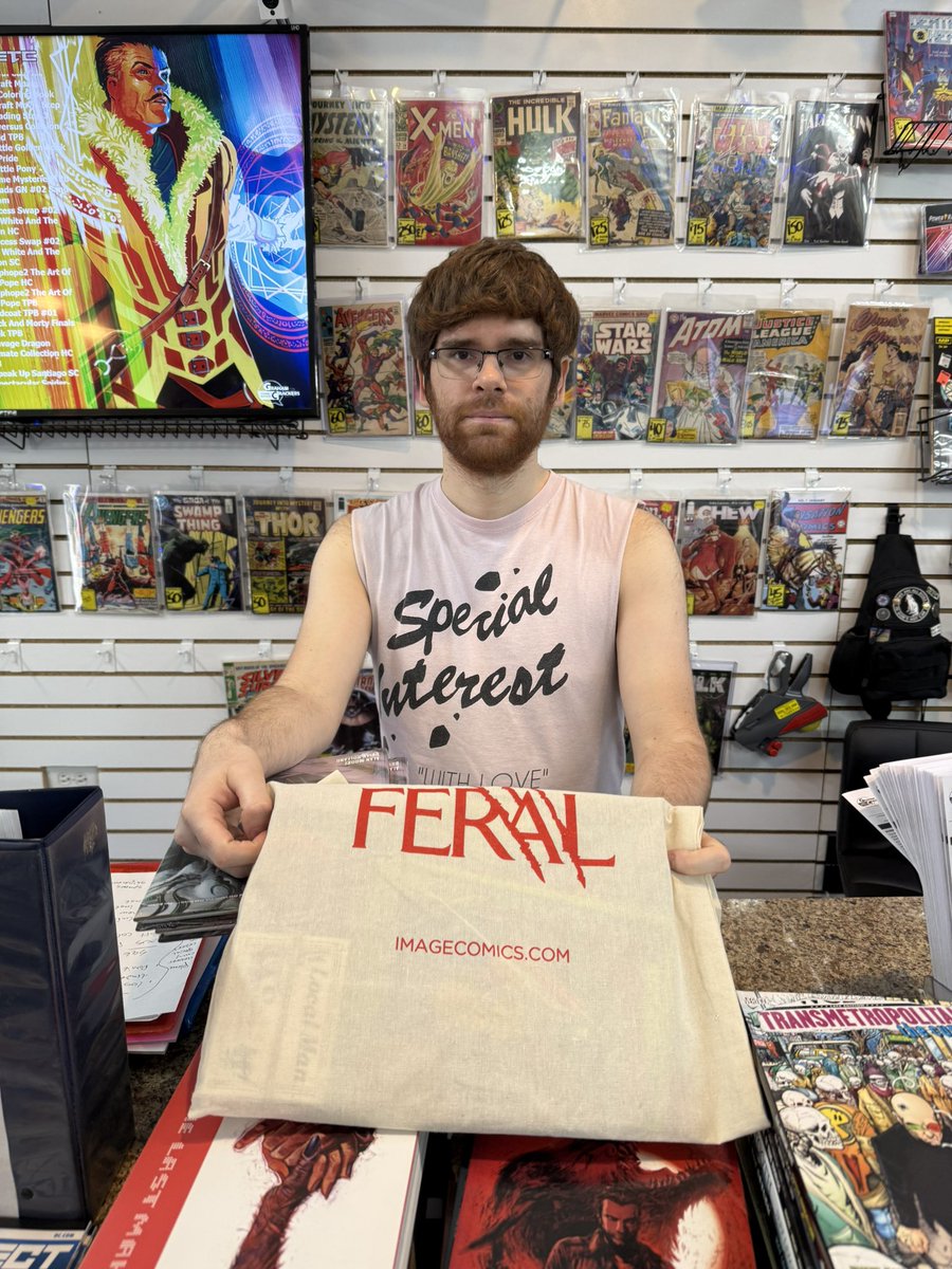ramivic's tweet image. Mission Accomplished @TonyFleecs @GCComics and @Challengers have received their ComicsPro Fleecs swag bag! Thank you to Graham Crackers Loop (Anthony), GC Lakeview (Jake - not pictured) and yes, Patrick at Challengers Comics!#imagecomics #comicspro #feral #timeshopper #straydogs