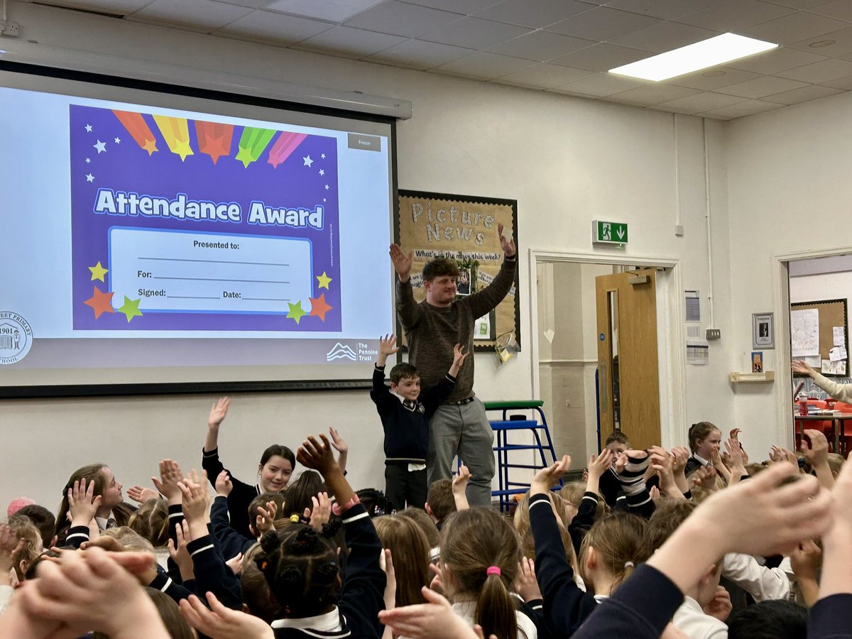 LordStPrimary's tweet image. Final post of the week shouts out 2 special people in school who were celebrating #NationalBenDay today!
Little Ben &amp;amp; Big Ben lapped up the cheers &amp;amp; attention in assembly, with Little Ben being incredibly brave and speaking in front of the whole school!