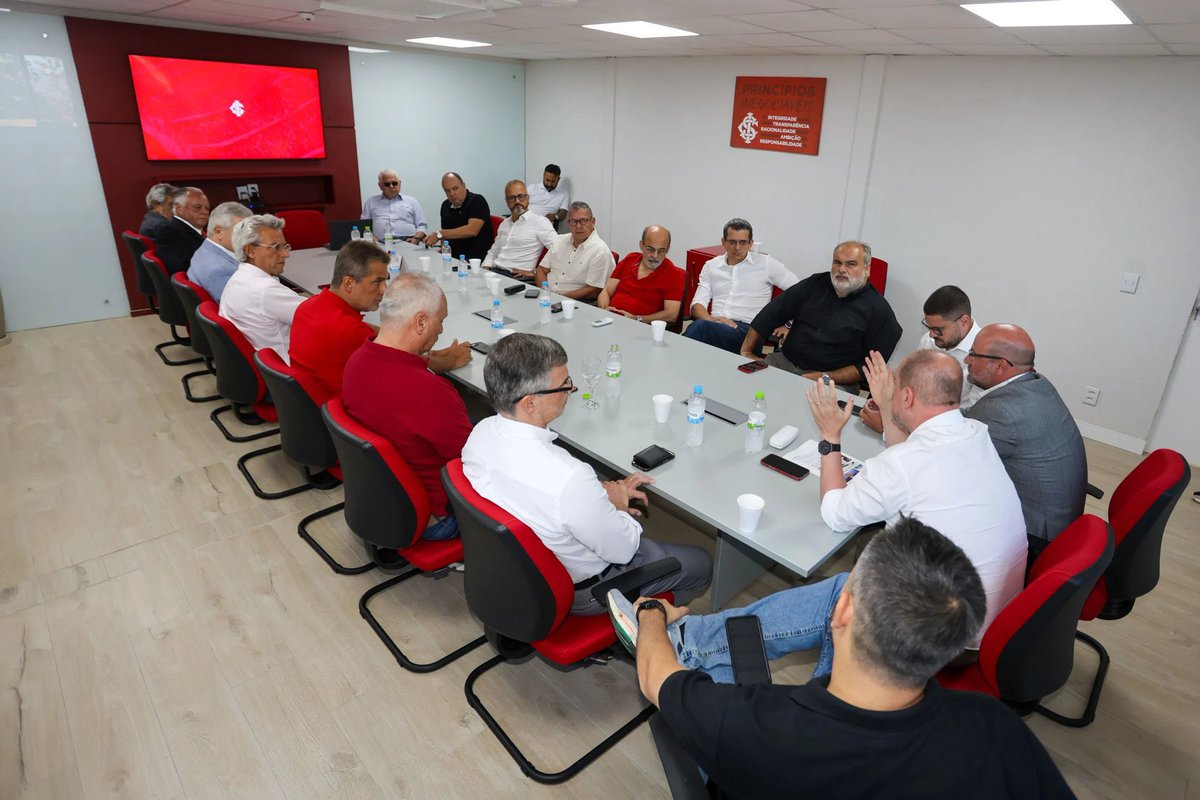 Bom ver as preces sendo atendidas. 

Faltou o representante mor, o Vitório.