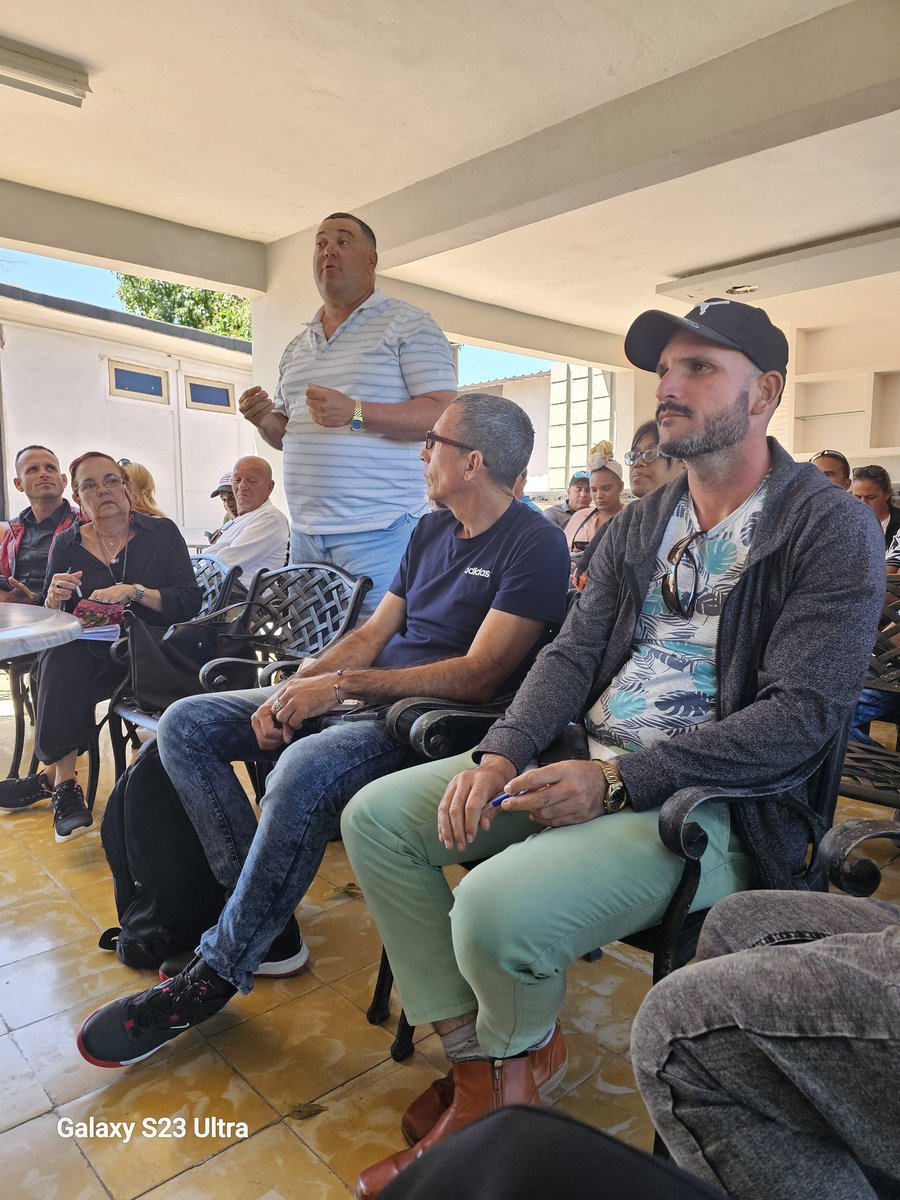 EN DESARROLLO Taller con más de 50 cultores y organizadores de las Parrandas de Barrio de Cuba, en Santa Clara. Gente decidida a defender con uñas y dientes sus fiestas populares, Patrimonio Inmaterial de la Humanidad #UNESCO