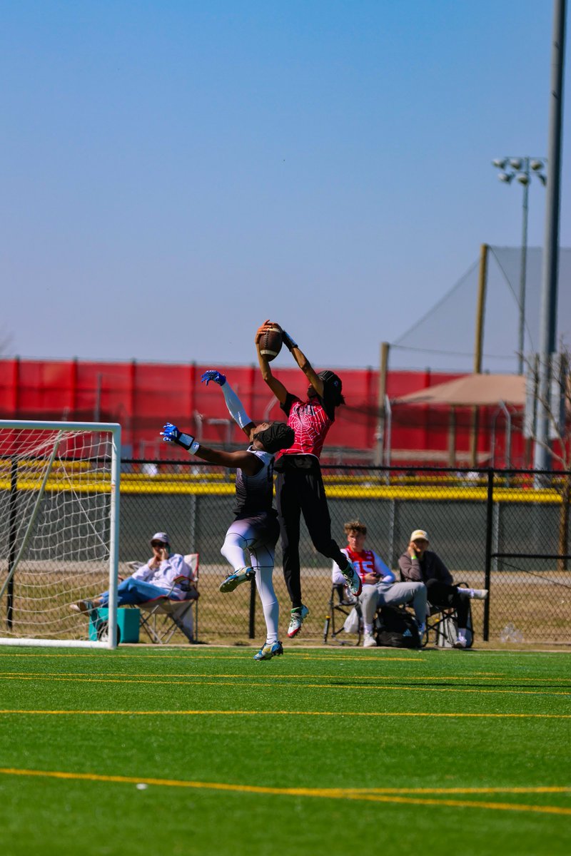 Jump Ball Specialist🙆🏾‍♂️
<a href="/MoneyM1r_/">Amir Porter</a> <a href="/grindhouselite/">Grind House Elite</a>