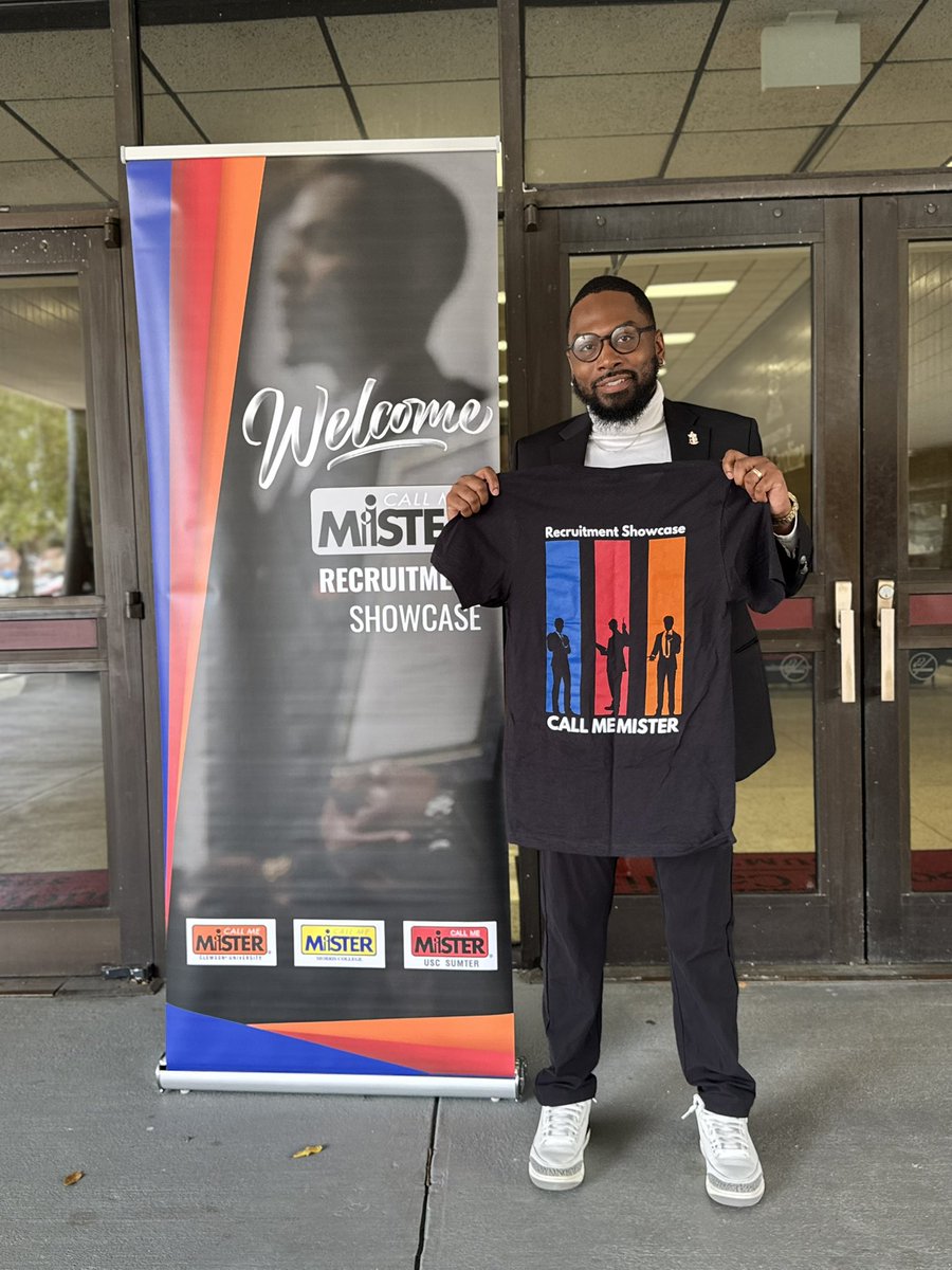 Reezzzyyyy_'s tweet photo. First ever Keynote Speech is in the books ☑️ It is my hope that I inspired one young mind today 🙏🏾 #ThePowerOfInfluence https://t.co/bSx8rfVGkq