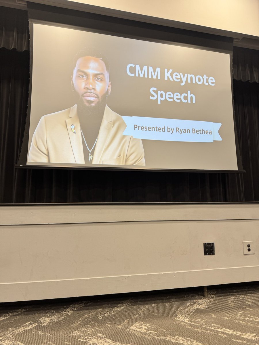 Reezzzyyyy_'s tweet photo. First ever Keynote Speech is in the books ☑️ It is my hope that I inspired one young mind today 🙏🏾 #ThePowerOfInfluence https://t.co/bSx8rfVGkq