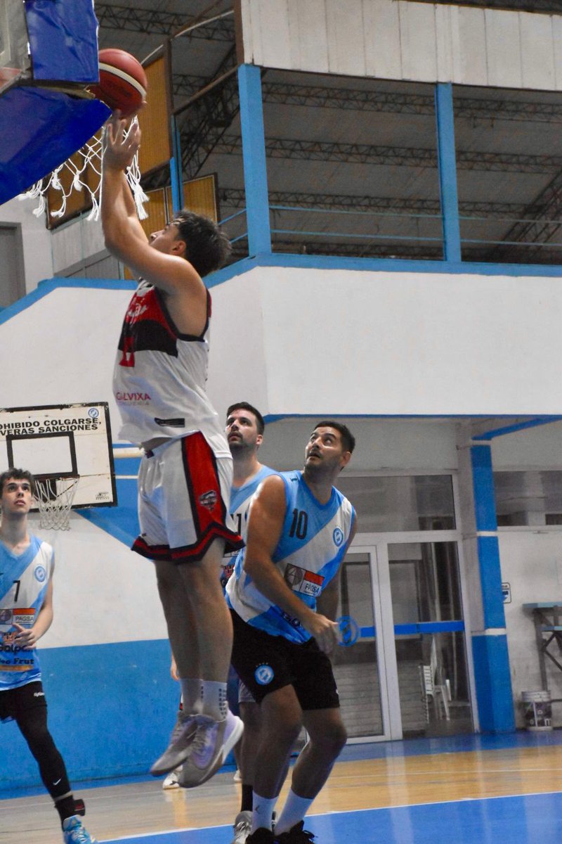 Segundo amistoso para la Primera

Ayer visitamos a <a href="/VscBasquet/">Vsc Basquet</a> en el medio de la pretemporada y con la mente puesta en el Torneo Apertura 💪🏻

Próximos amistosos:

👉🏻 11/3 en Unión Vecinal
👉🏻 14/3 local vs Reconquista

¡Vamos los pibes!  💙♥️

ph <a href="/_delfimonaco/">Delfina🎙</a>