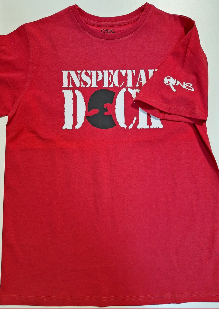 CBCKicksXShirts's tweet photo. Wear it like #InspectahDeck 
Available in black or red. Will ship to anywhere in South Africa! 
https://t.co/i4jzbE6Vek https://t.co/pBXqP5PcLA